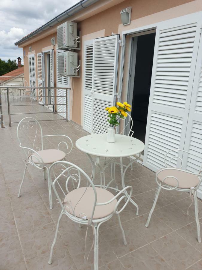 Apartments Nella Zadar Exterior foto